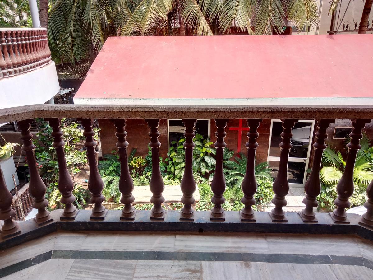 Hotel Sea Foam Puri Exterior photo